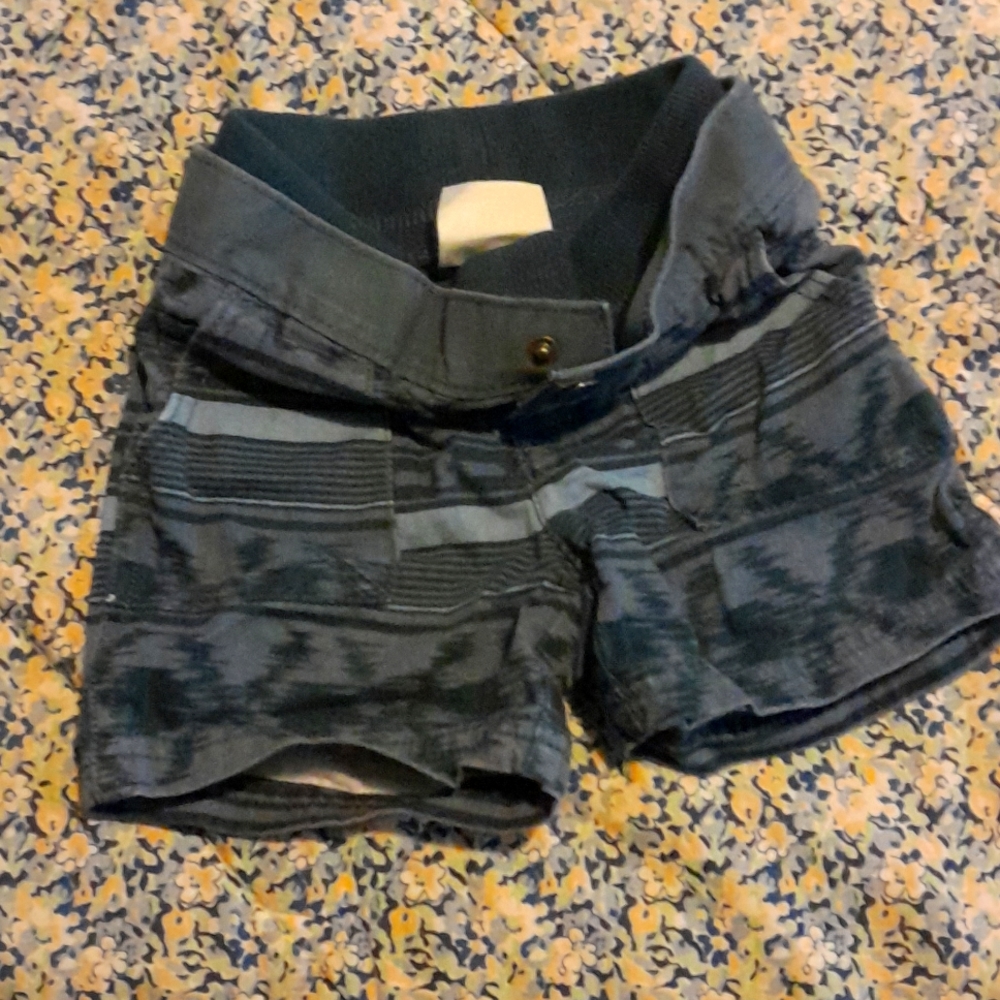 Oshkosh size 18 months gray